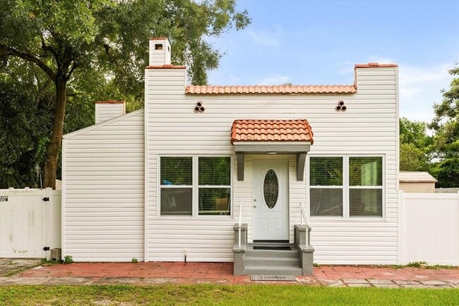 Primary Photo - 808 Herman Ave