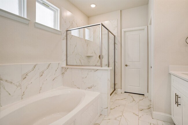 Building Photo - 10950 Downy Cup Dr