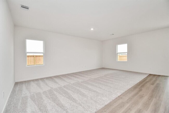 Building Photo - 5903 Grantgrala Dr
