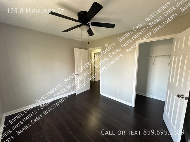 Building Photo - 2-Bed 1-Bath Townhome + Garage