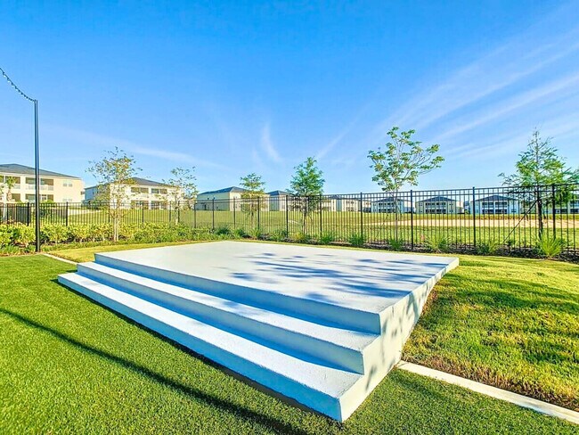 Building Photo - 1520 Oasis Club Blvd