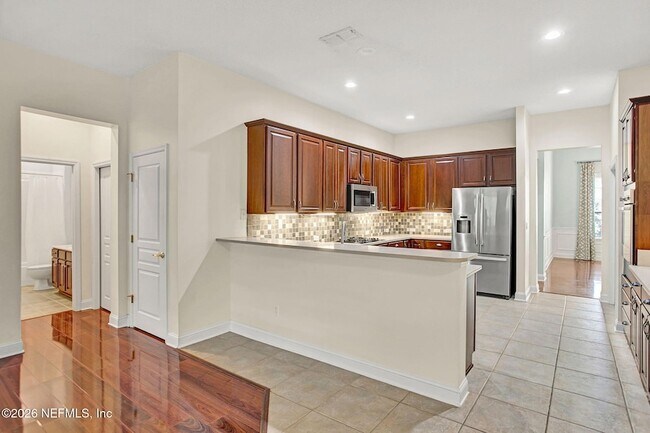 Building Photo - 1837 Forest Glen Way