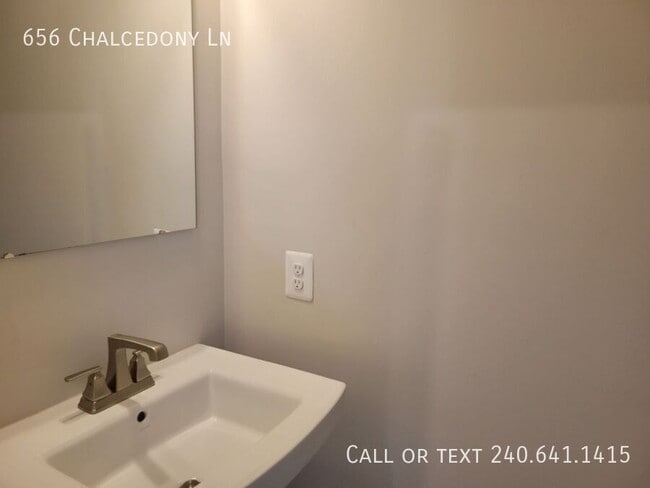 Building Photo - 656 Chalcedony Ln