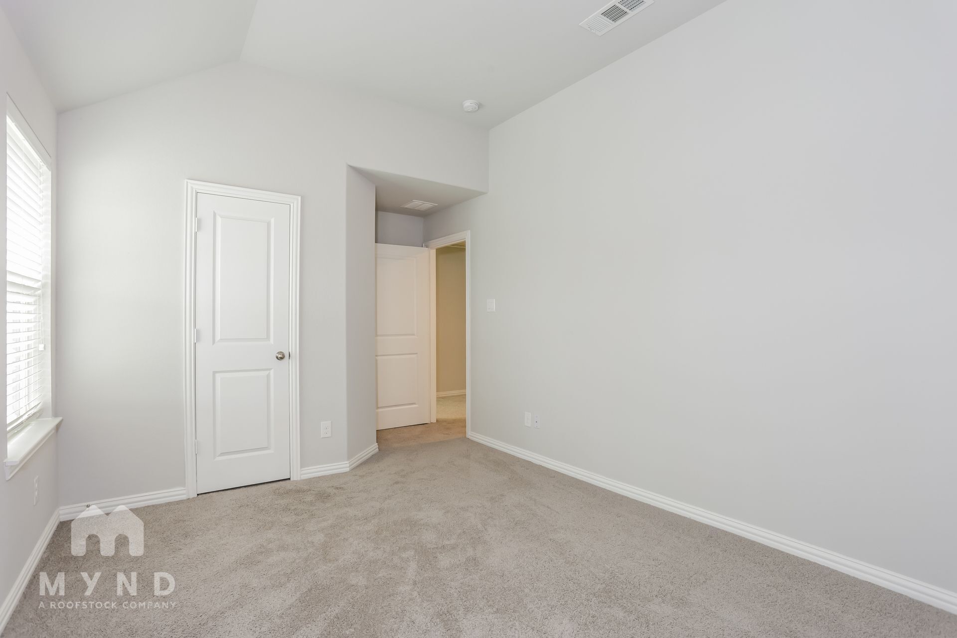 Building Photo - 120 Knight of Realm Blvd