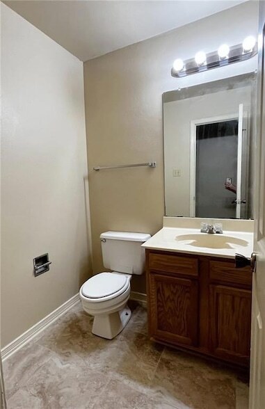 Building Photo - 126 Lakewood Dr