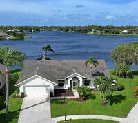 Building Photo - 12871 Upper Cove Dr