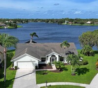 Building Photo - 12871 Upper Cove Dr