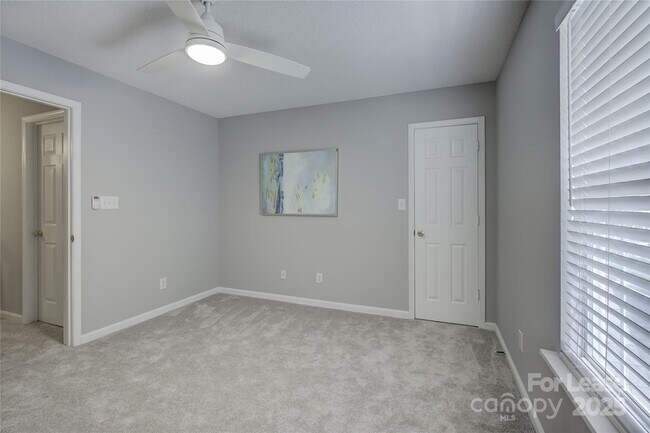 Building Photo - 9014 Roseton Ln