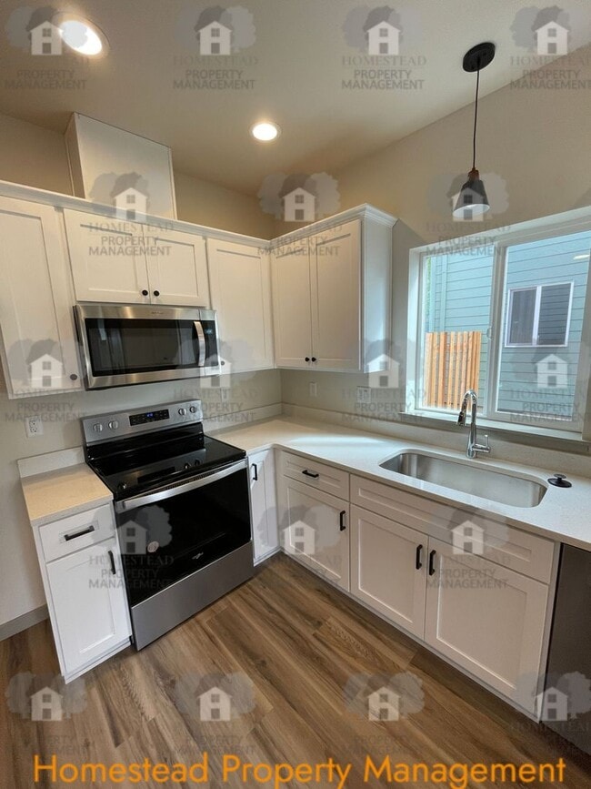 Building Photo - BEAUTIFUL HOME IN DALLAS!