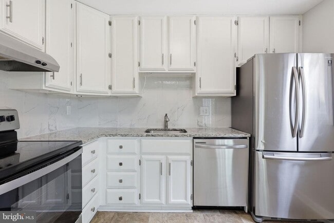 Building Photo - 1211 Springtide Pl