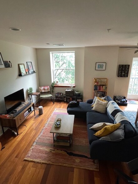 Primary Photo - 3426 Conrad St