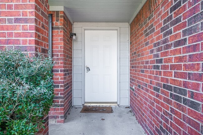 Building Photo - 17319 Lobo Trail