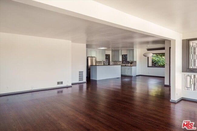 Building Photo - 2051 Kenilworth Ave