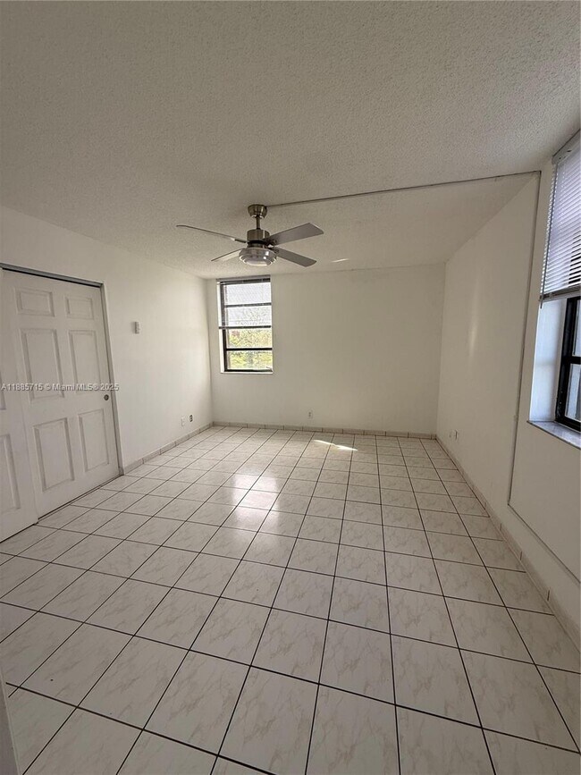 Building Photo - 12219 SW 14th Ln