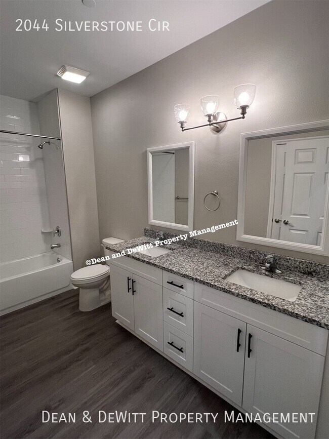 Building Photo - 2044 Silverstone Cir