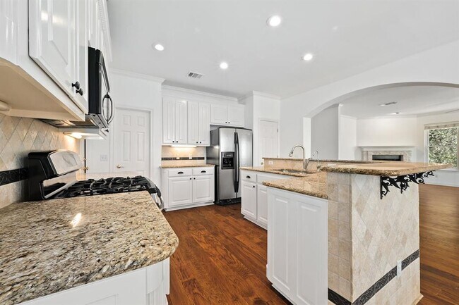 Building Photo - 14425 Evergreen Cove