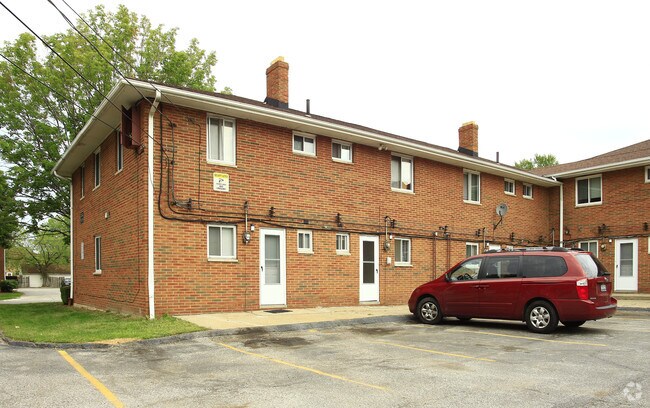 Building Photo - 27420 Sidney Dr