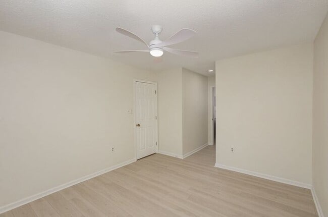 Building Photo - Delightful 2-bedroom, 2-bathroom condo