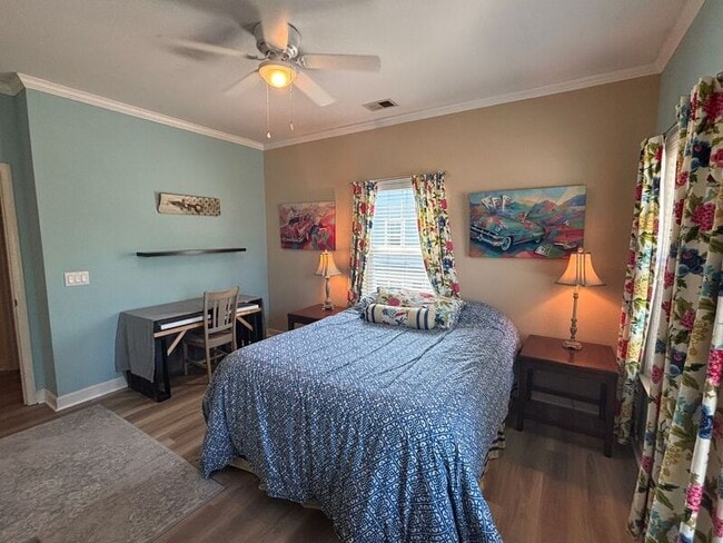 Building Photo - 3340 Billings St