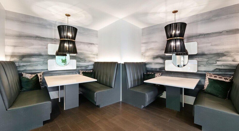 Building Photo - 1007 S Mint St