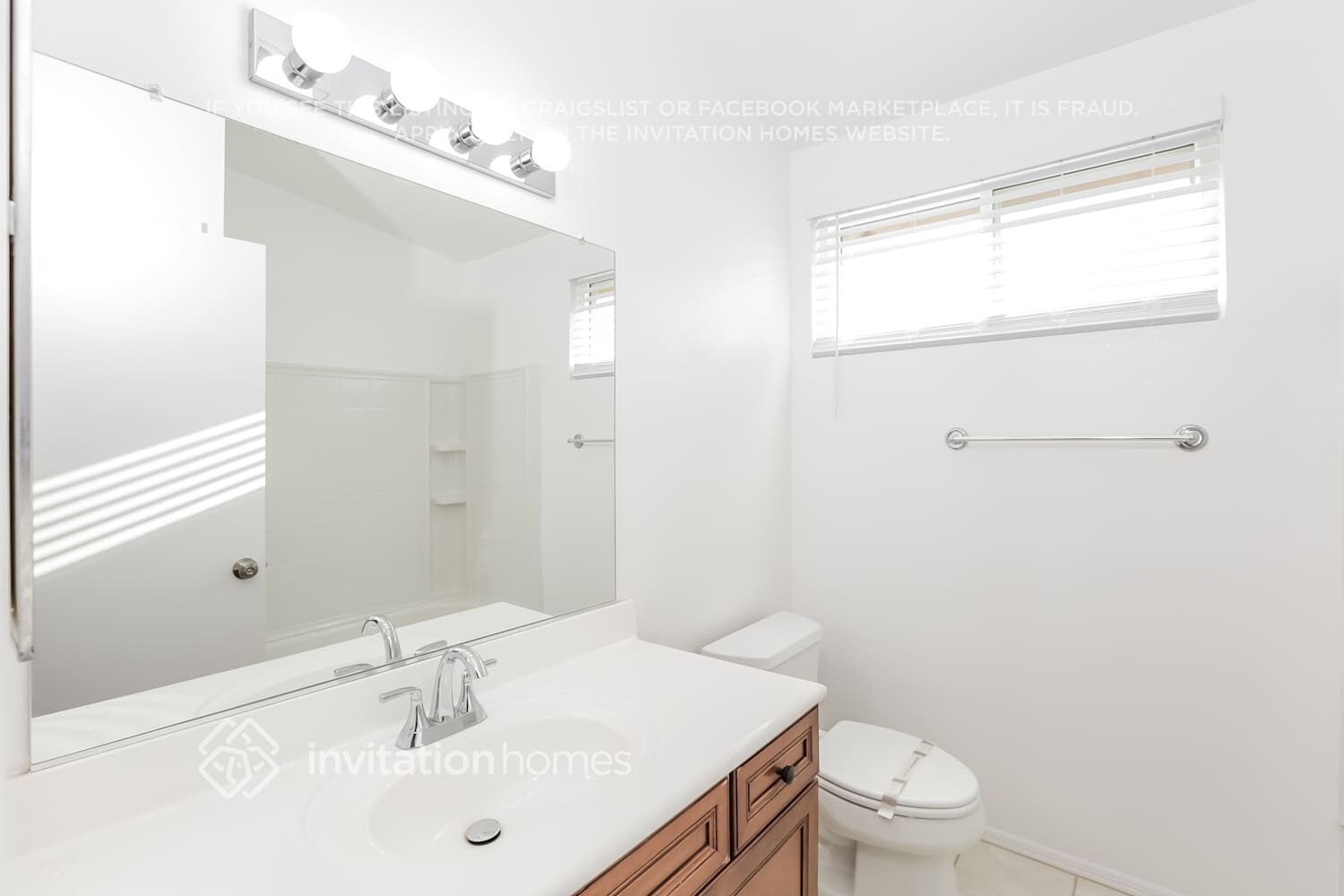 Building Photo - 2733 W Estrella Dr