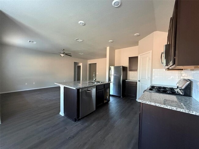 Building Photo - 136 Jackson Blue Ln