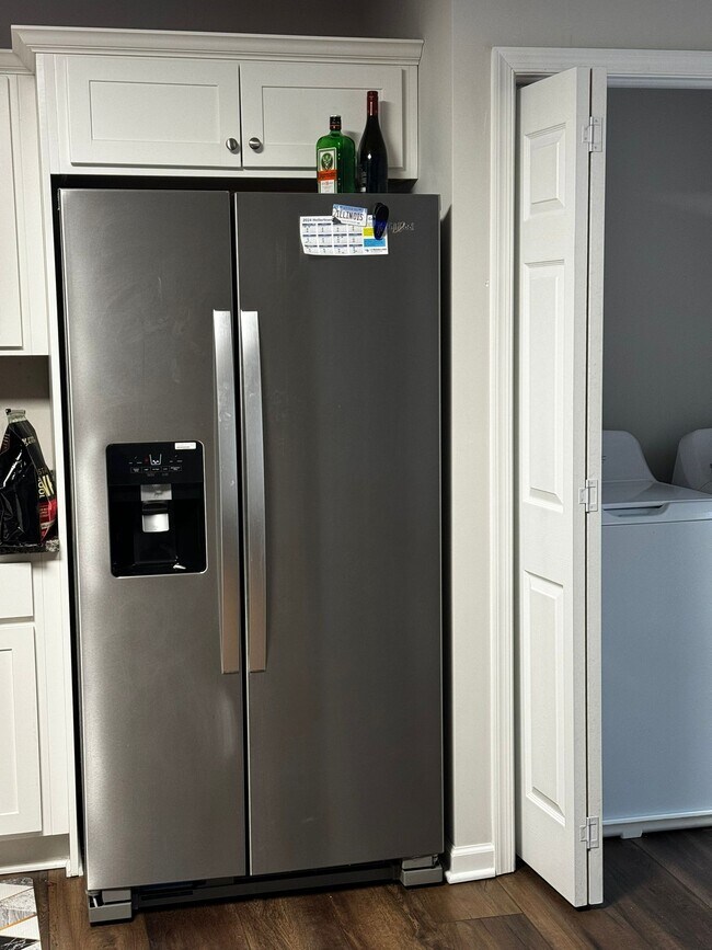 Building Photo - 1606 Clauser St