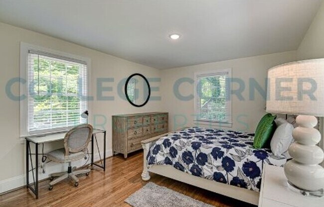 Building Photo - 127 Idlewilde Dr
