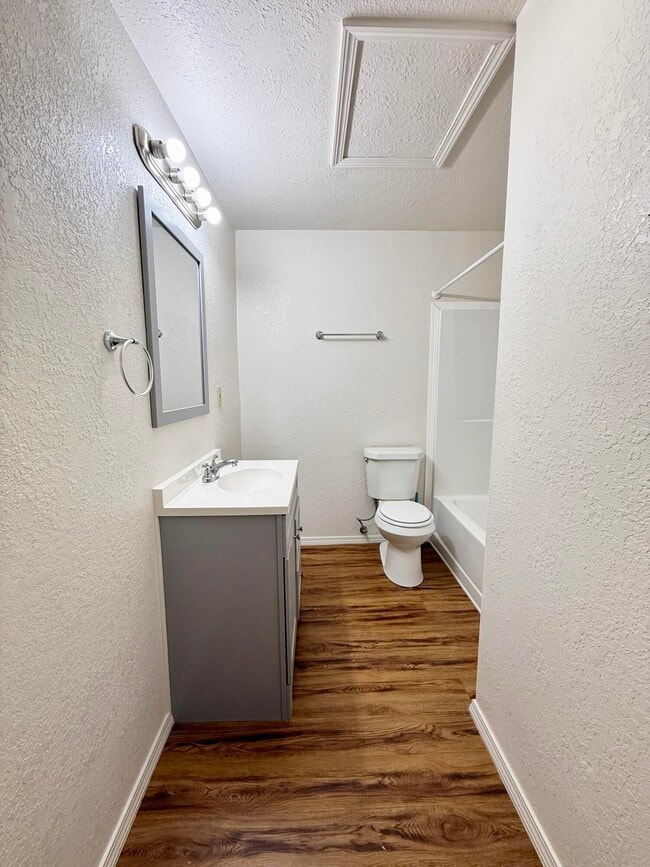 Building Photo - 1912 25th St