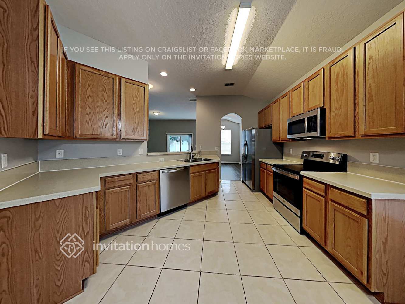 Building Photo - 534 Roserush Ln