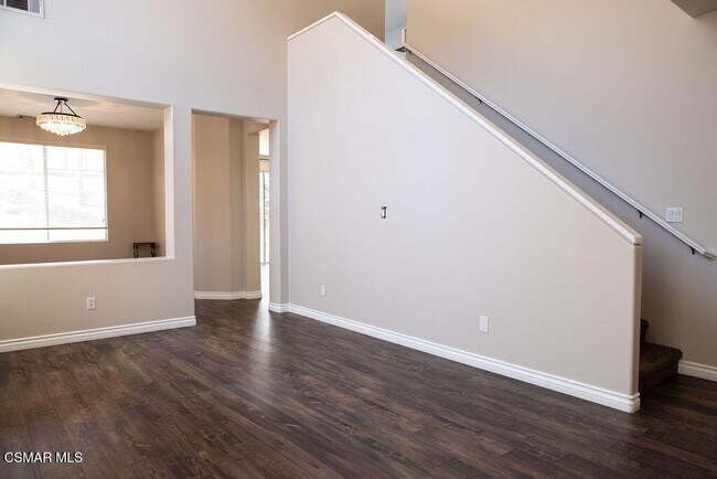 Building Photo - 885 Aloe Ln