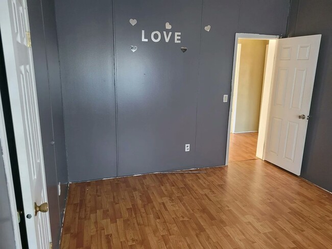Building Photo - 715 Briar Ridge Way