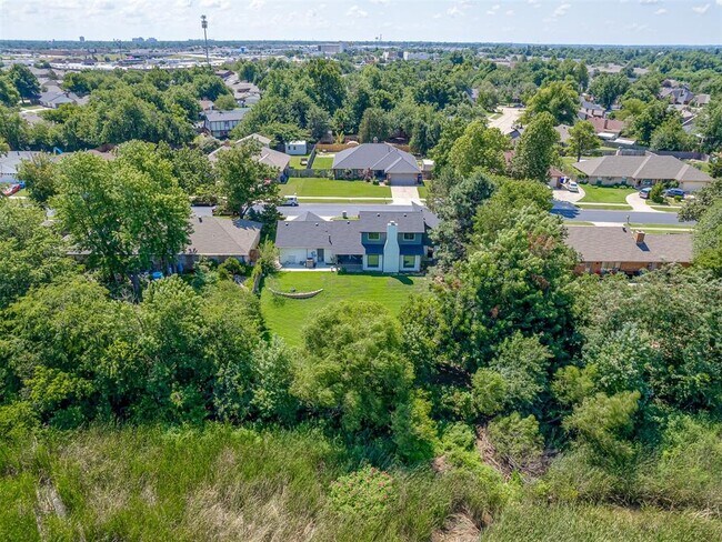 Building Photo - 3405 Woodsboro Dr