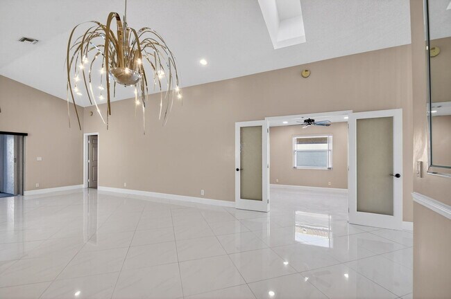 Building Photo - 7891 Sailing Shores Terrace