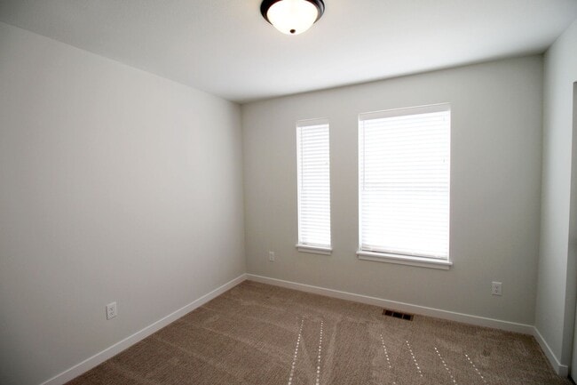 Building Photo - 2324 Lovie Ln