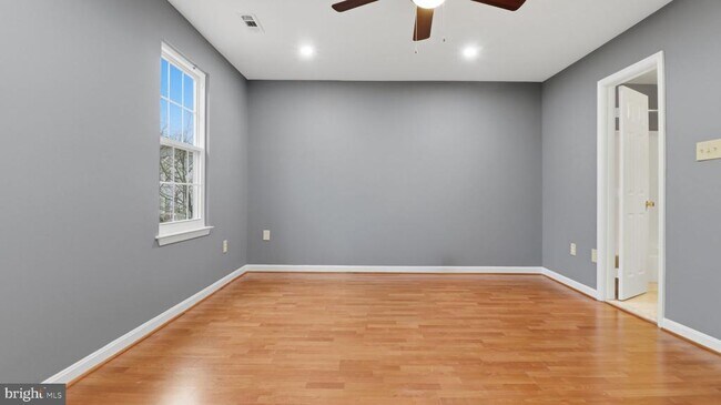 Building Photo - 2628 Deer Ridge Dr