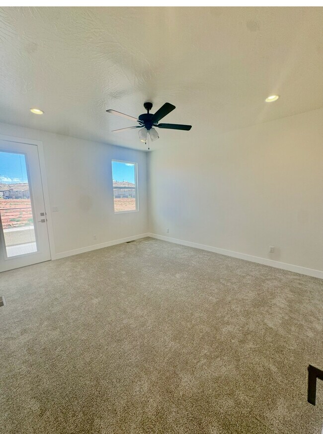 Building Photo - 4208 S Crimson Cir