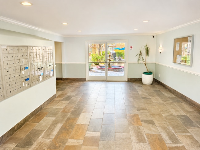 Building Photo - 4860 Rolando Ct
