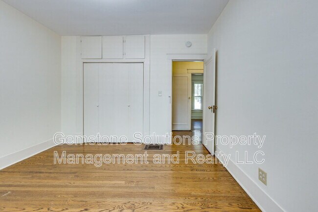 Building Photo - 2537 Blair Blvd