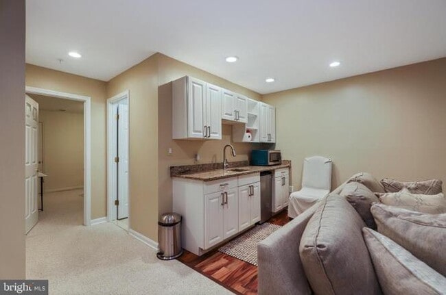 Building Photo - 12350 Woodwalk Terrace