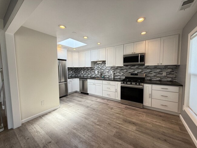 Building Photo - Mission Terrace Neighborhood Beauty-Charmi...