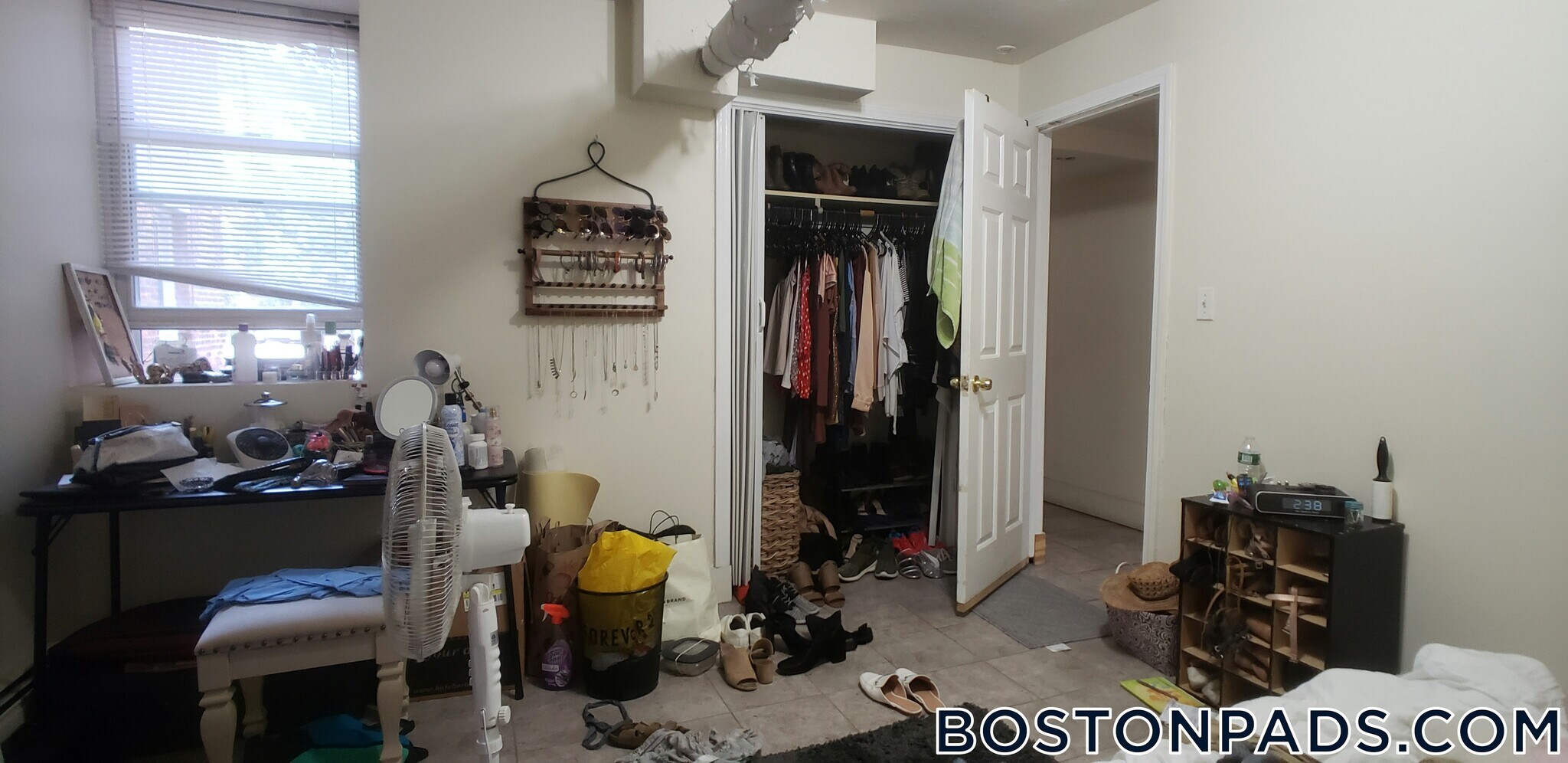 Building Photo - 192 Kelton St