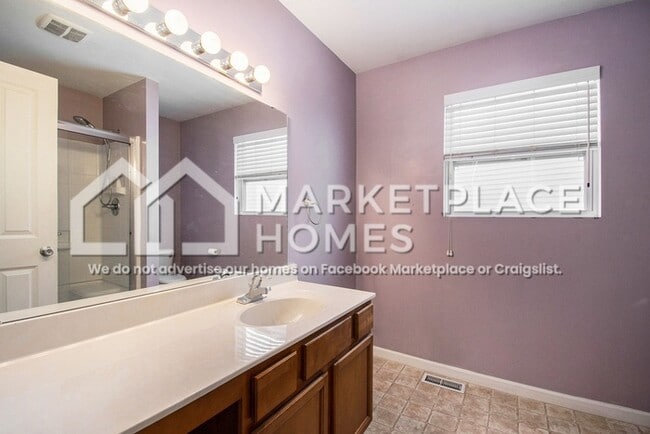 Building Photo - 4722 Torrington Dr SE