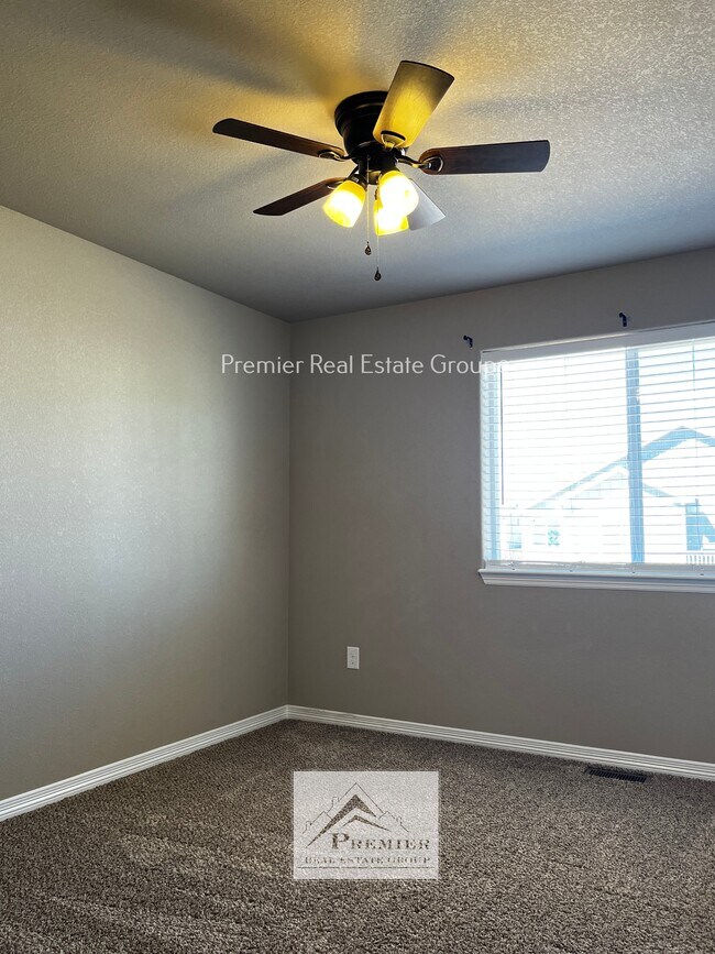 Building Photo - 10812 Yuba Dr