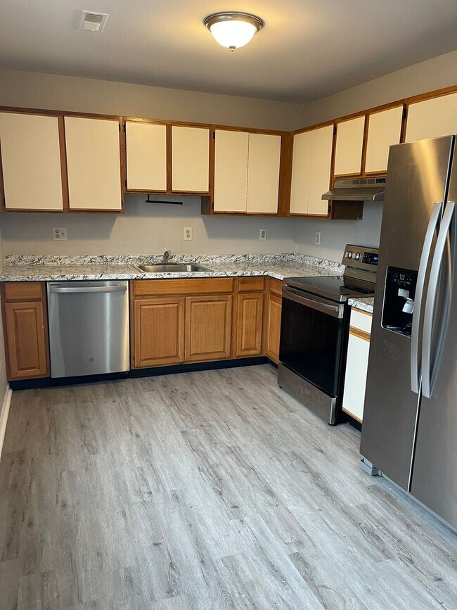 Stoney Creek Townhome 127 Holmes St Dover DE 19901 Apartment Finder