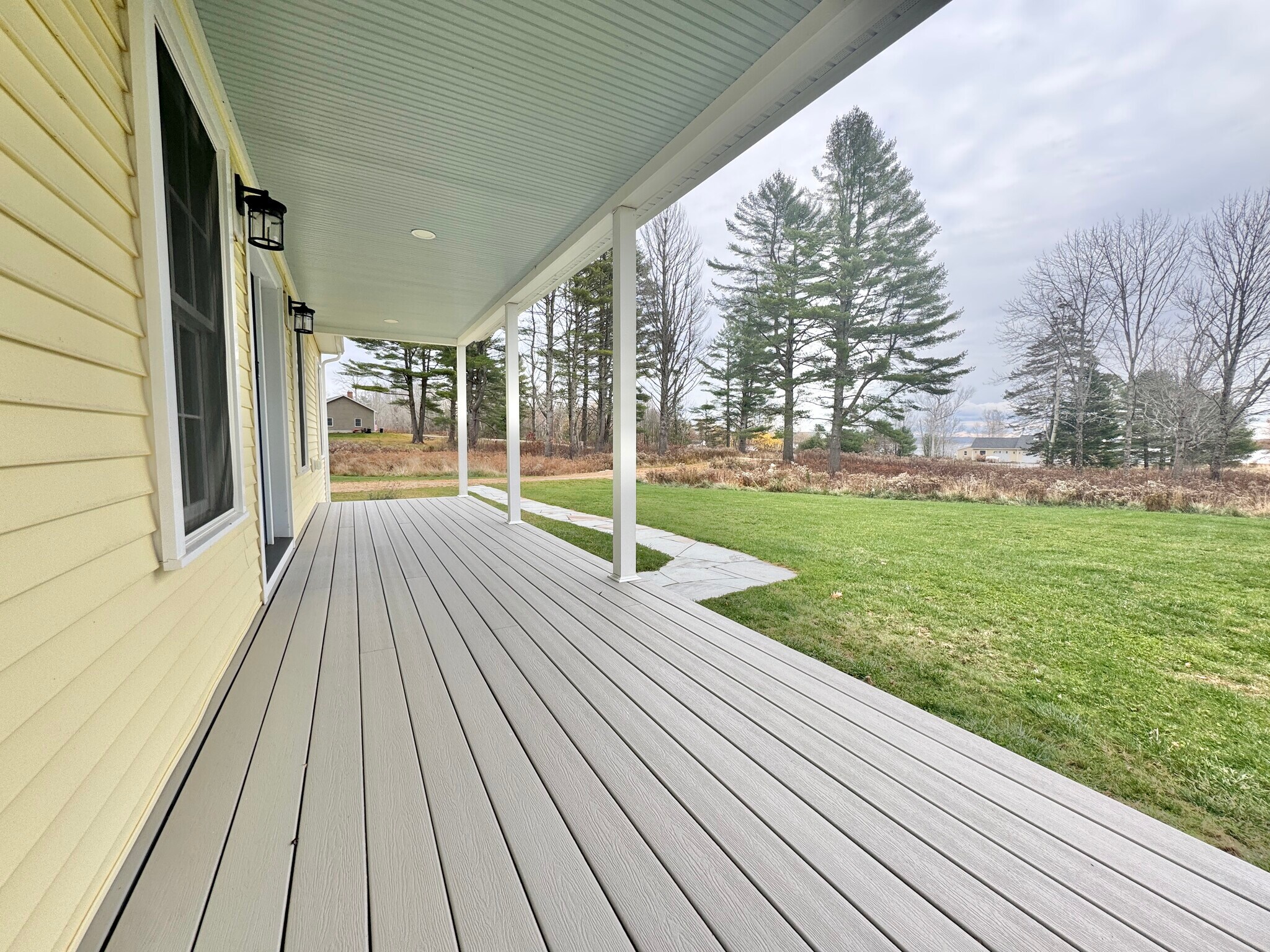 Building Photo - 49 Fort Point Cove Rd