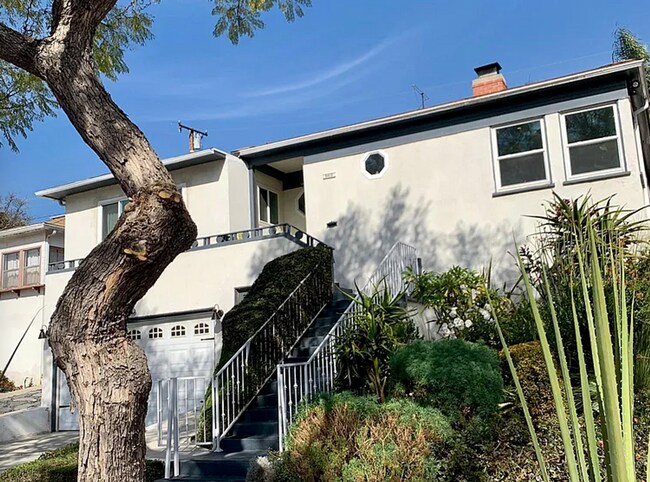 Building Photo - Beautiful 2 bed 2 bath