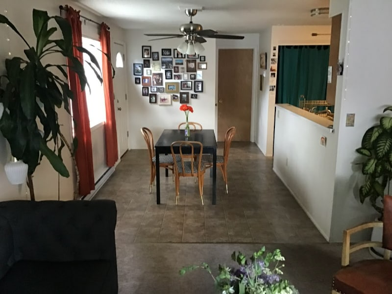 Building Photo - 705 Anna St