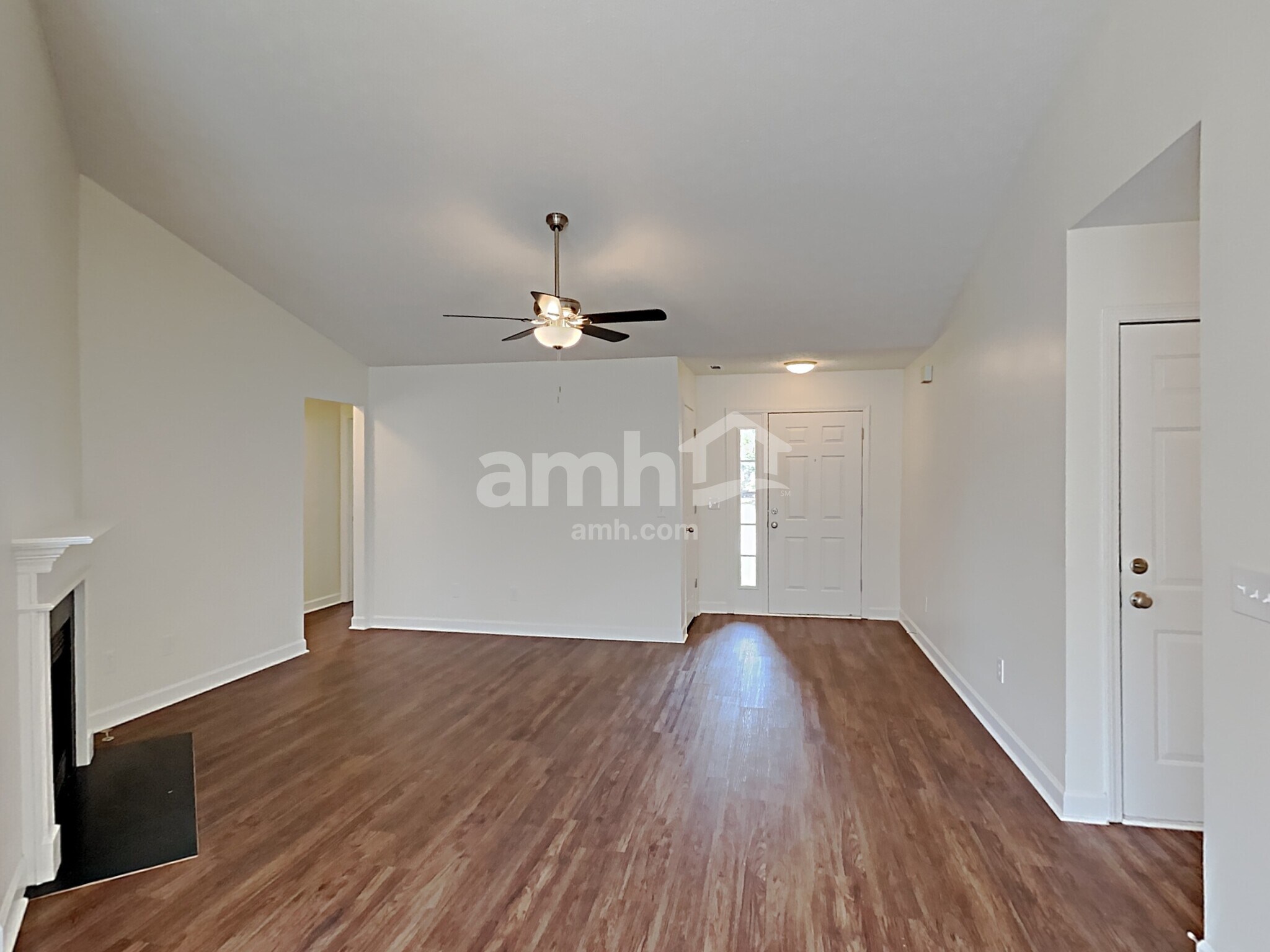 Building Photo - 6004 Crestview court