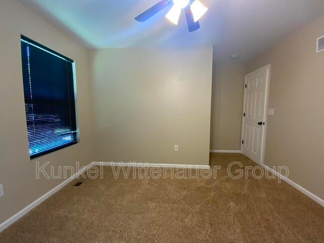 Building Photo - 108 Meadowcrest Dr